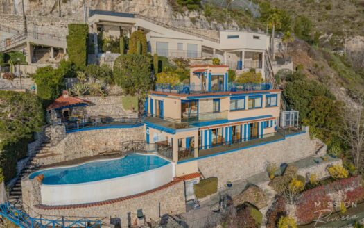 Luxury 6 bedroom villa with panoramic sea views close to historic Èze village