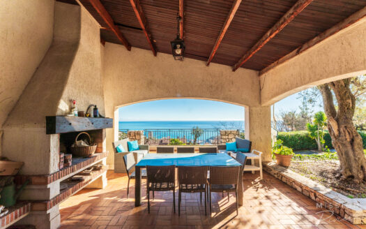 Villa provençale avec vue sur la mer à La Turbie, à 5 minutes de Monaco